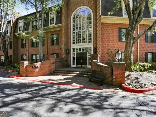 24108 Plantation Dr NE, Atlanta, GA 30324