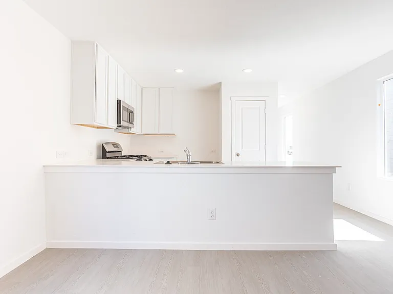 2922 Carnelian Trl — Photo 10