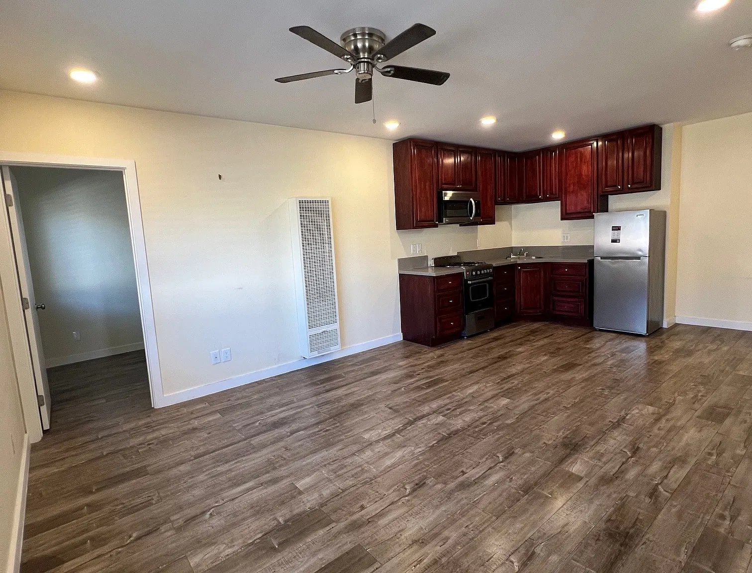 1 bed, 600 sqft, $2,100 — Photo 2