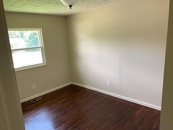 5th image of 1885 Queensrowe Pl