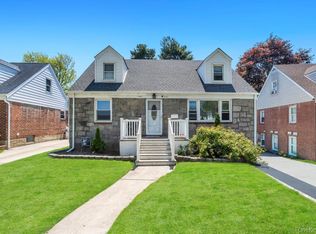 445 Peninsula Boulevard, Lynbrook, NY 11563