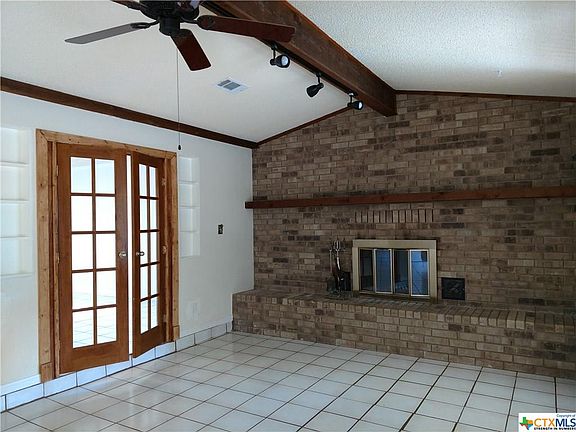 2nd image of 1003 Rhonda Lee St