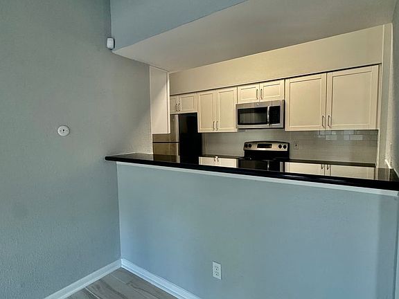 5th image of 2425 Augusta Dr APT 59