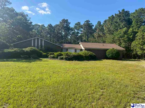 1636 W Old Camden Rd, Hartsville, SC 29550