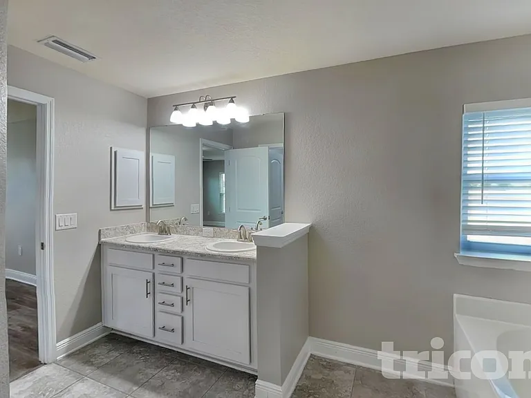 14456 Barley Field Dr — Photo 8