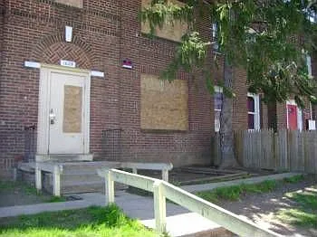 1629 E St SE photo 1