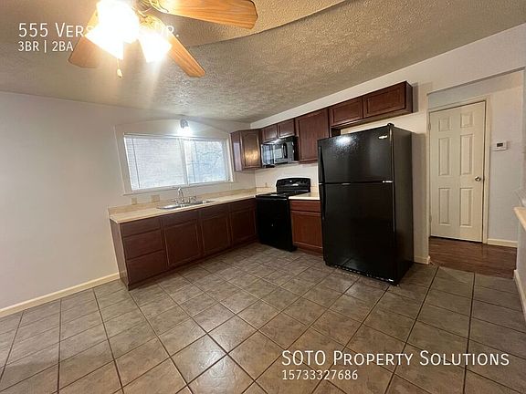 5th image of 555 Versailles Dr