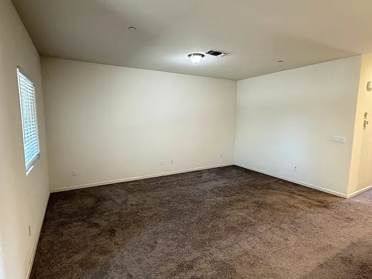 519 Tolman Way — Photo 7