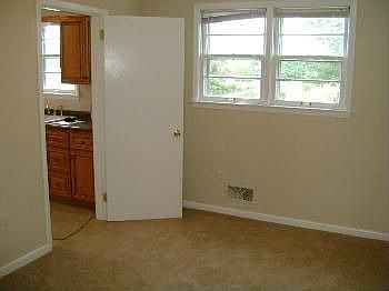 5th image of 1431 Leon St NW