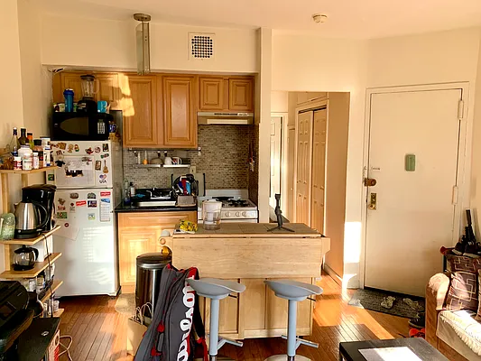 Rented by Compass | media 11