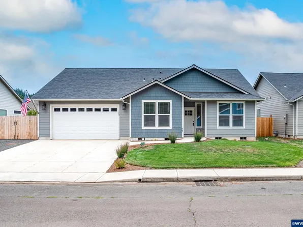 1249 SW 2nd Ave, Mill City, OR 97360