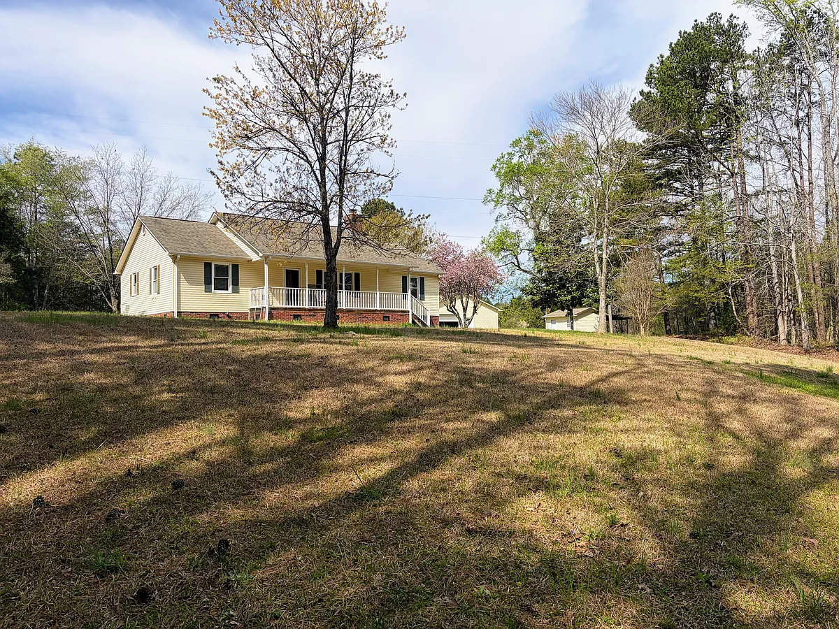 FRONT OF HOUSE - 1195 Tirzah Rd