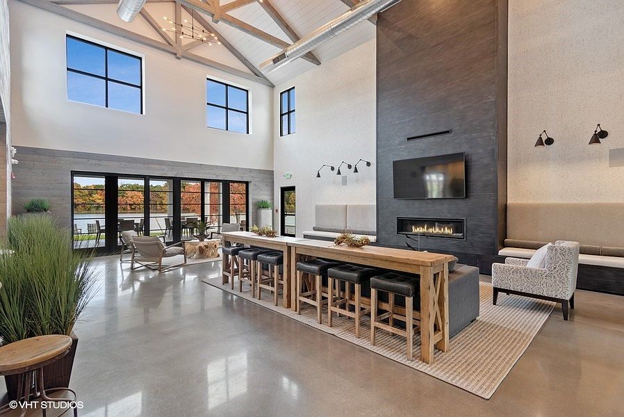 Breathtaking community space overlooking the pond