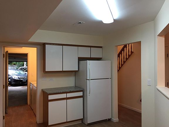 2nd image of 150 S Lake St