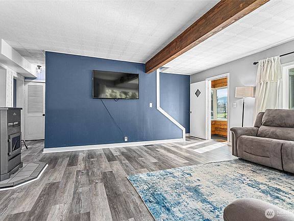 4th image of 208 Harrison Street