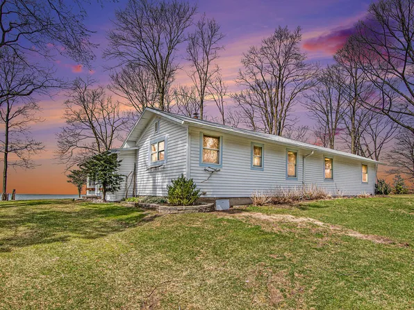 4928 Pier Rd, Coloma, MI 49038