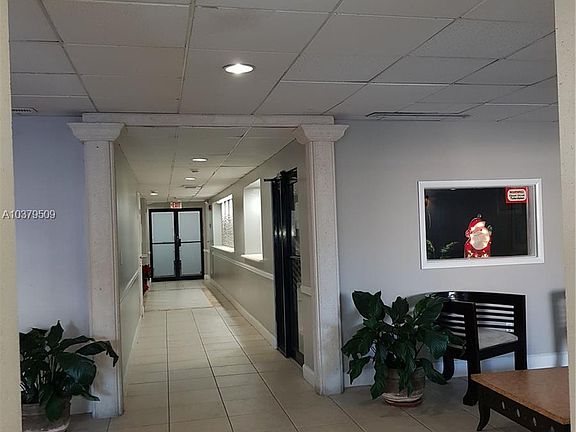 3rd image of 2016 Bay Dr APT 405