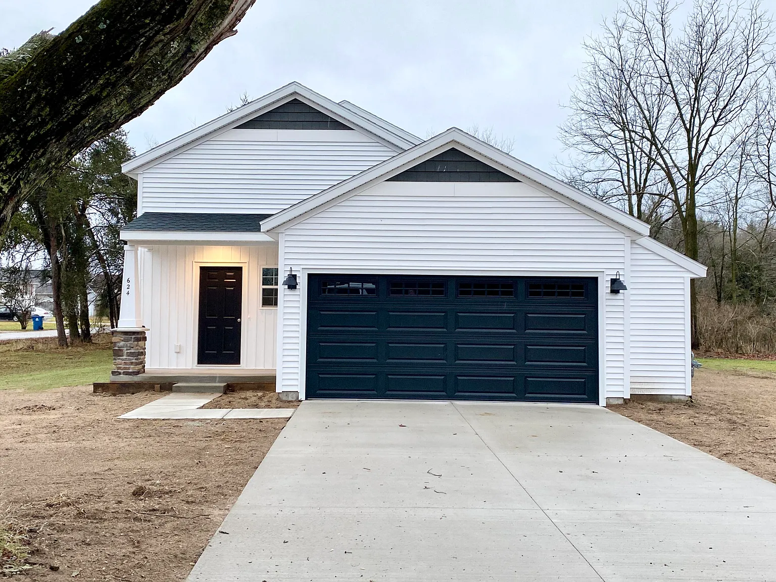 4262 Butternut Dr photo 1