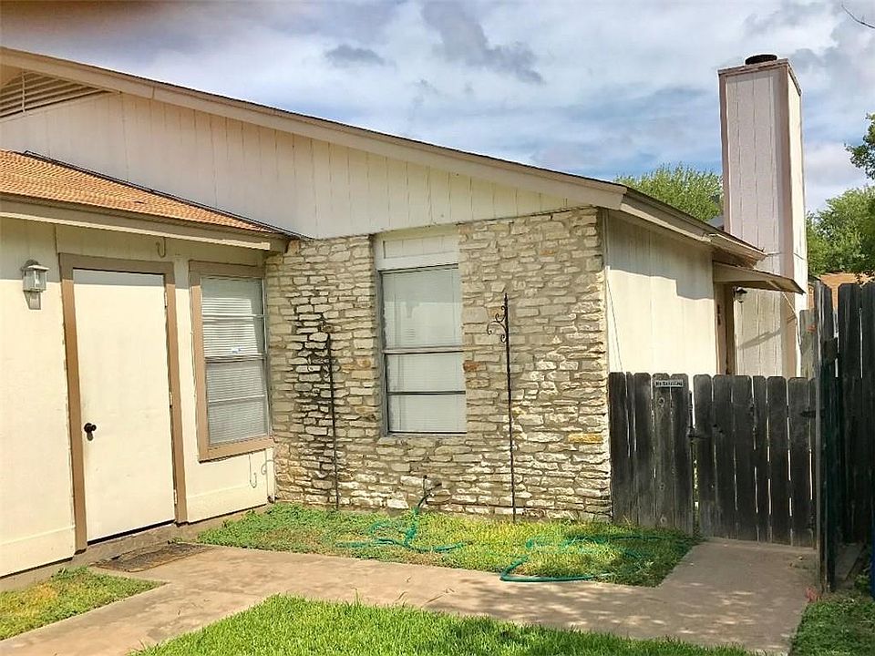 1st image of 8702 Piney Point Dr #A