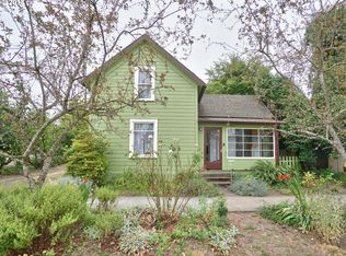 714 NE 5th St, McMinnville, OR 97128