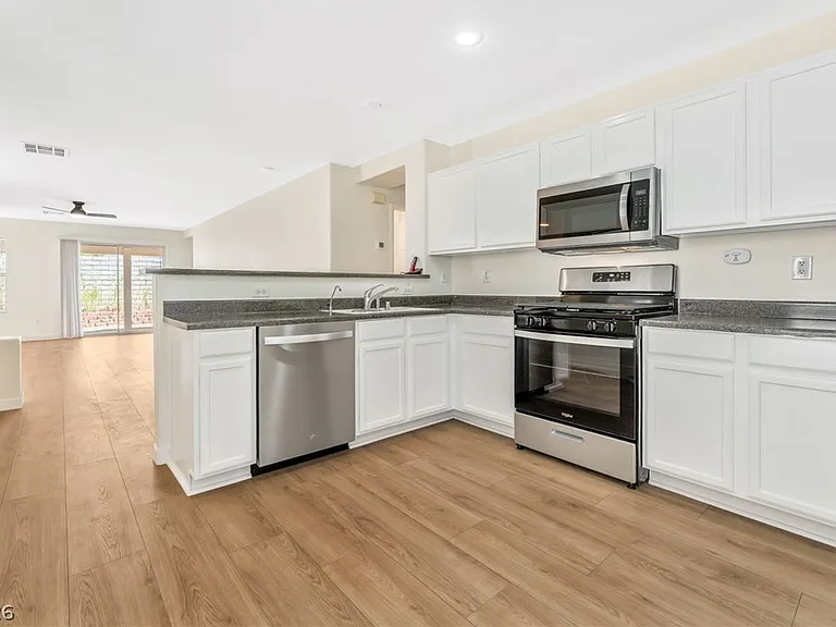 8632 Majestic Pine Ave — Photo 6