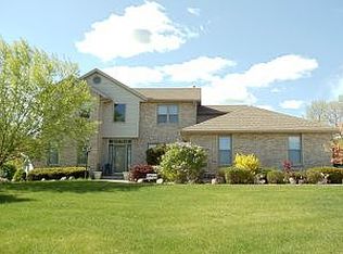 1200 Navaho Ct, Fort Atkinson, WI 53538