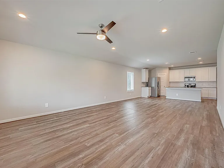 19010 Norbury Park Ln — Photo 14