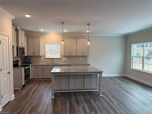 5th image of 1960 Meadowview Dr Lot 1