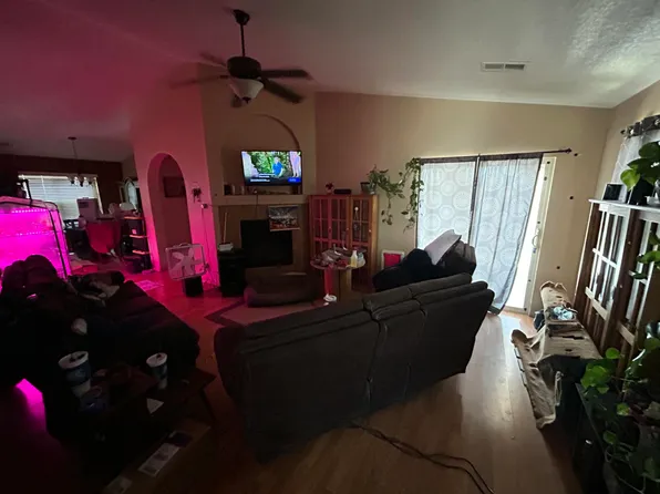 1630 Camino Rustica SW, Los Lunas, NM 87031