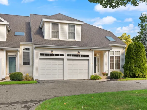 9 Kingson Ln Unit 6, Medway, MA 02053