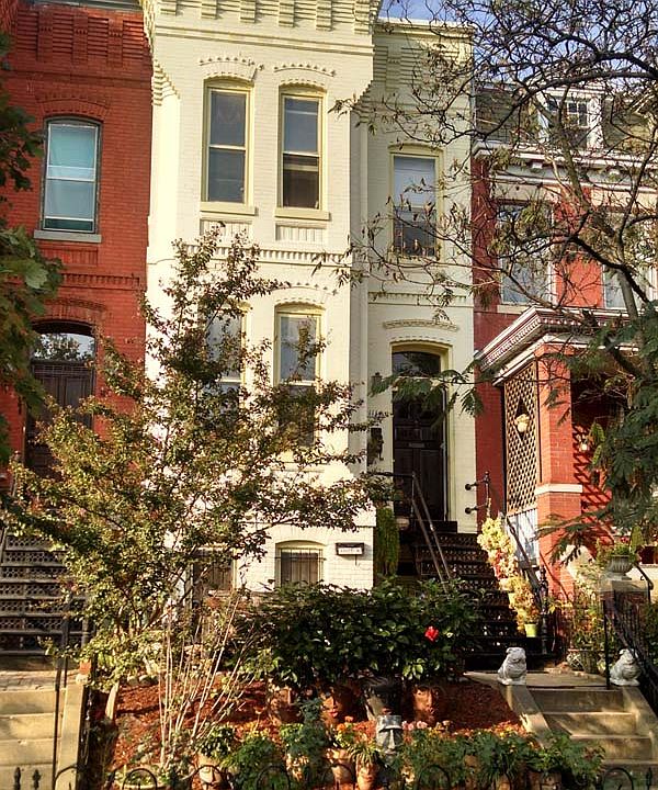 1st image of 1114 E St SE #B