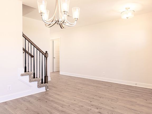 5th image of 508 Ayden Ln
