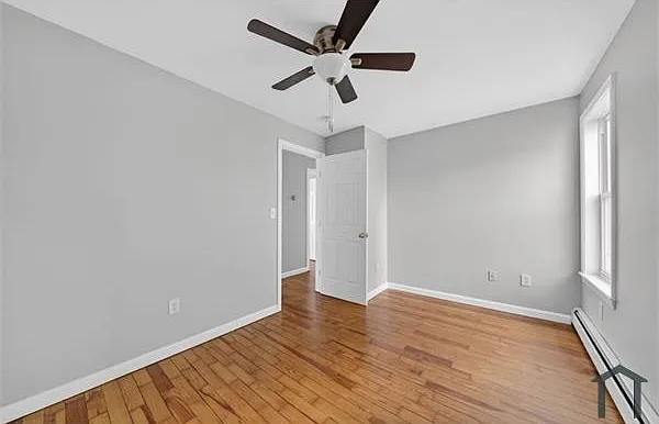 165 Grant St — Photo 10