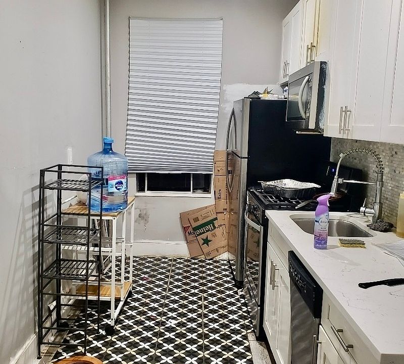 1st image of 2075 E 16th St APT 1E