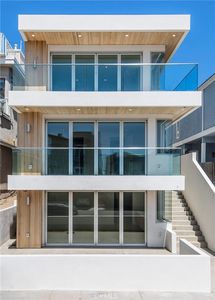 300 Manhattan Ave, Hermosa Beach, CA, 90254