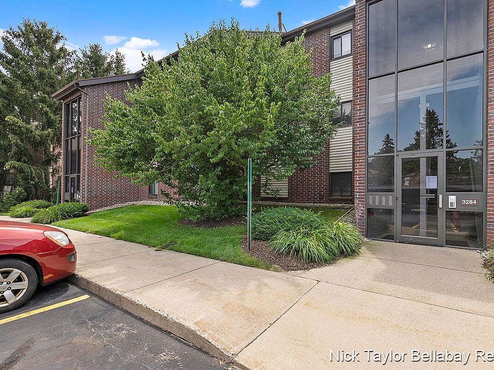 1st image of 3288 Devonwood Hls NE APT D