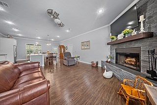5th image of 2953 Rifle Rd