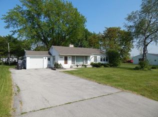 1710 S Calhoun Rd, New Berlin, WI 53151