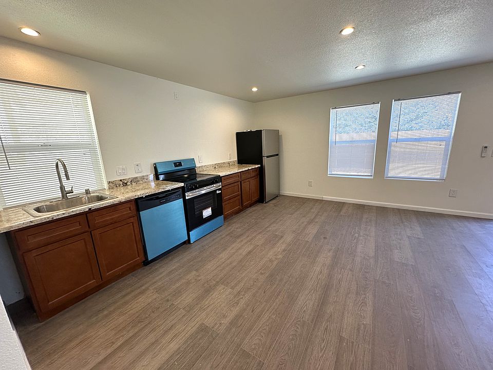 1st image of 101A South St #101A