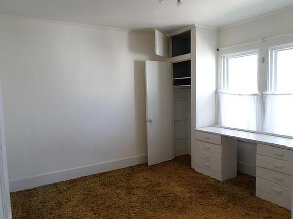 5th image of 414 Laurel Ave