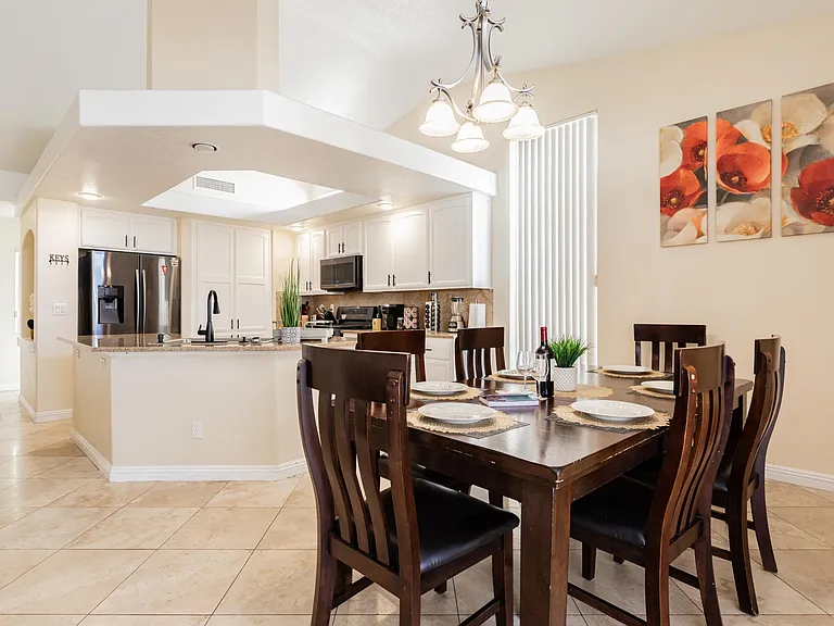 8708 Raindrop Canyon Ave — Photo 5