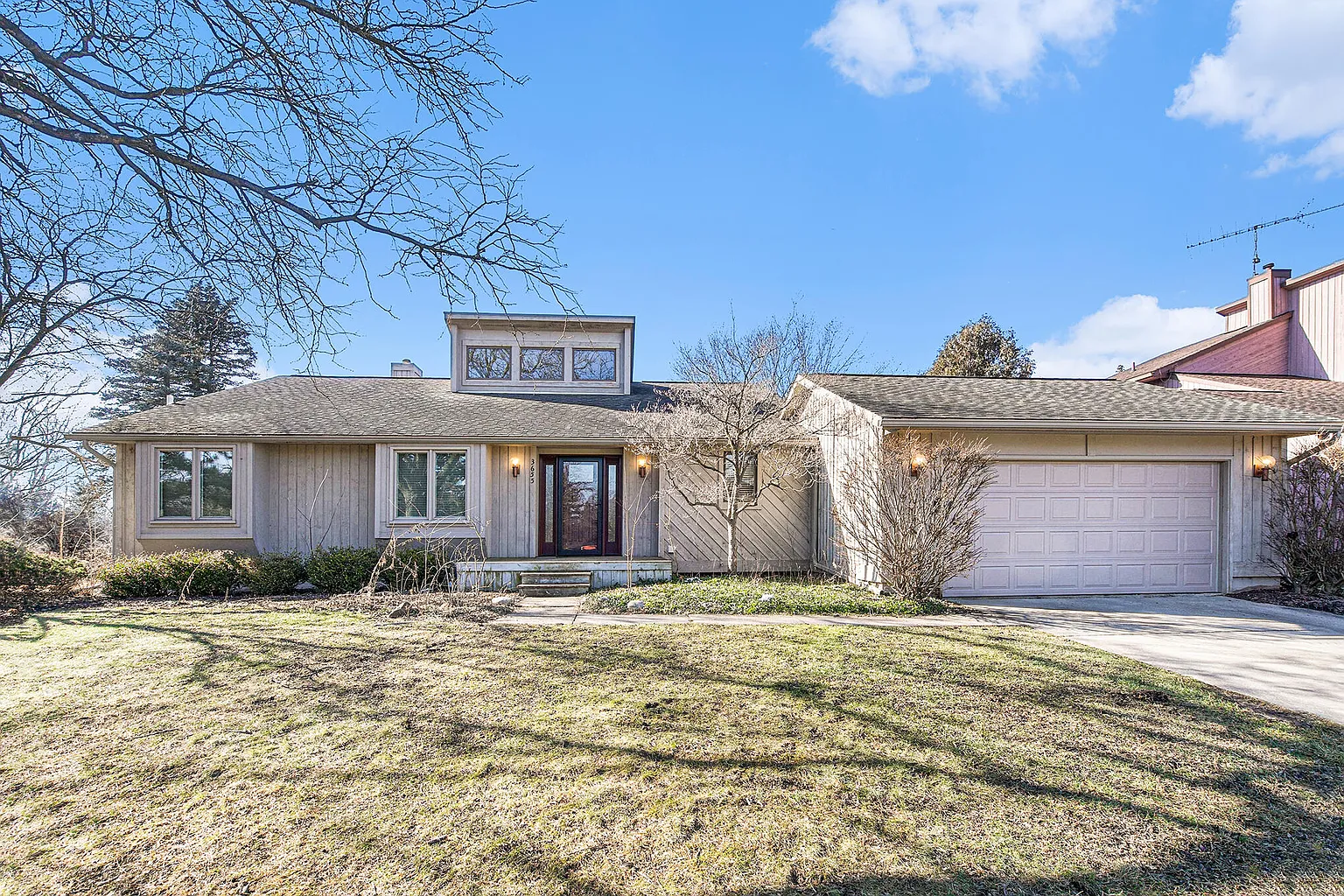 3655 Waldenwood Dr photo 1