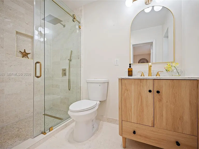4220 SW 14th St — Photo 21