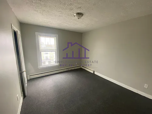 110 Howe St #4 Photo 1