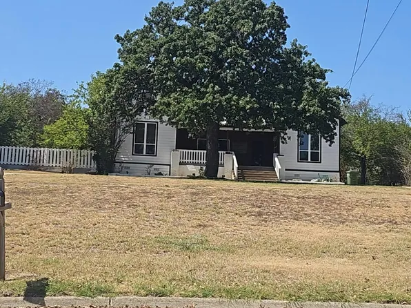 210 SW 5th Ave, Mineral Wells, TX 76067