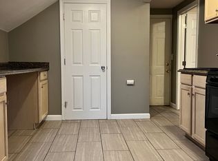 403 Hanover St #3, Fall River, MA 02720