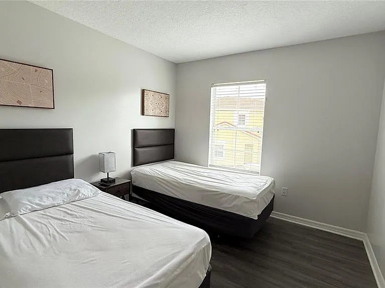 8517 Bay Lilly Loop — Photo 18