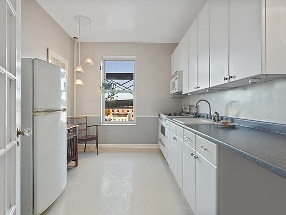 5th image of 659 41st St APT 3A