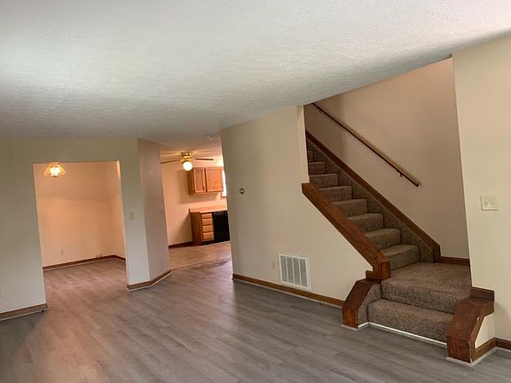 5th image of 213 W Vine St APT 1