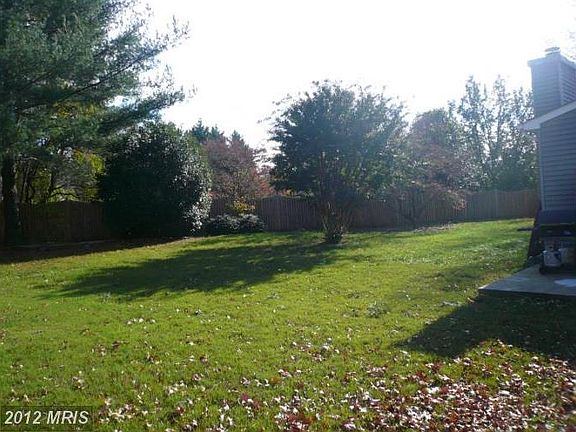 3rd image of 429 Stanford Ct